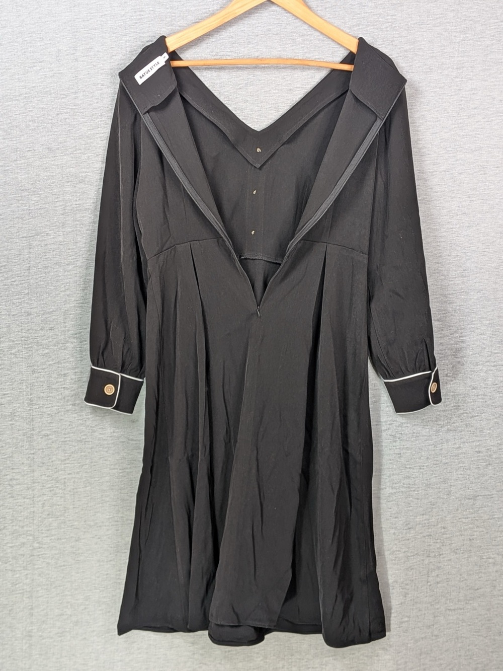 Bayue Style V-Neck Long Sleeve Midi Dress with Contrast Piping - Picture 4 of 9